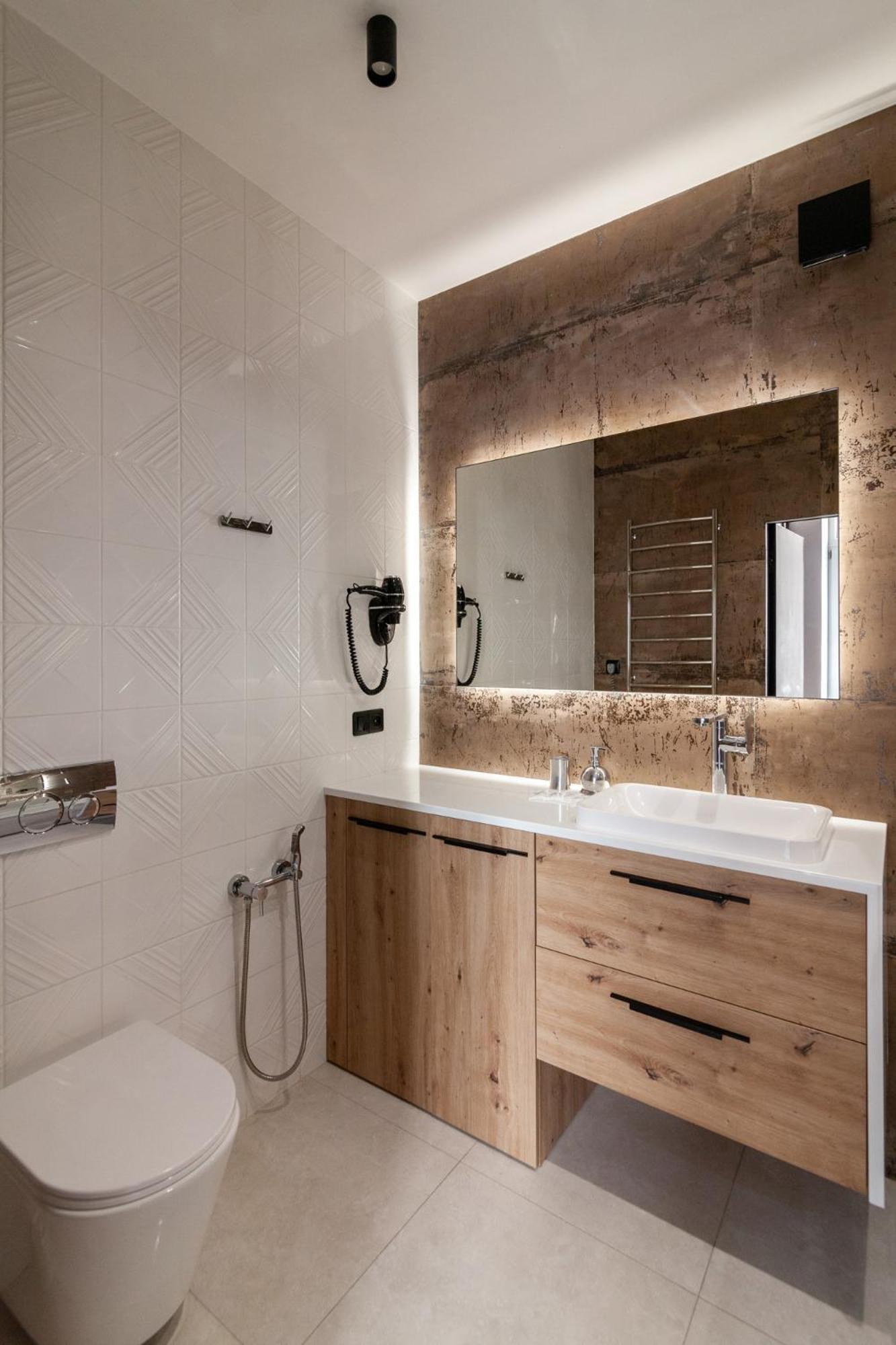 Appartamento Leogrand Jacuzzi On Krakivska 26 Leopoli Esterno foto